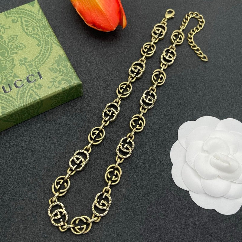 GG Interlocking G Twist Gold Necklace