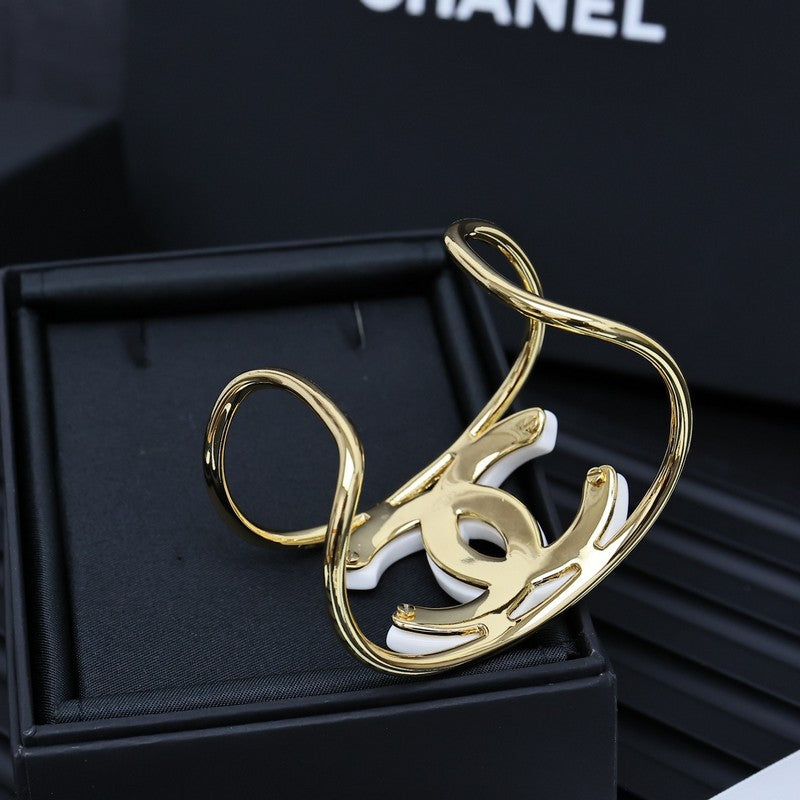 CC 24A Black & White Gold Bracelet