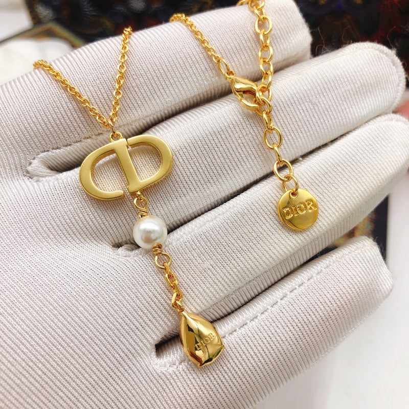 CD Pearls Gold Chain Necklace
