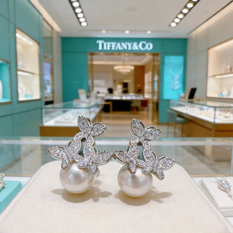 T Diamond Pearl Earrings