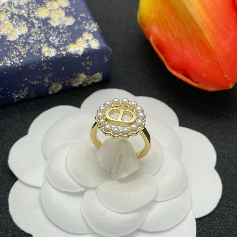 CD Pearl Ring