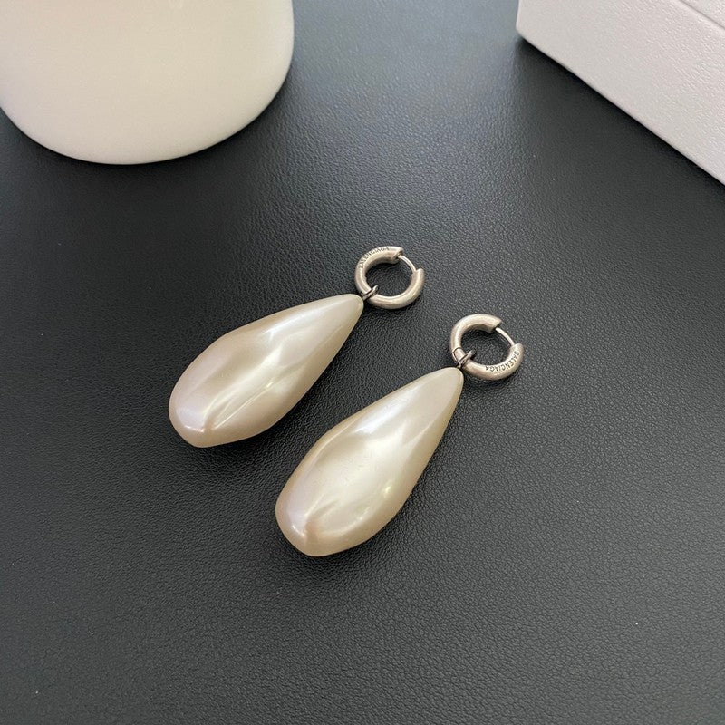 BB Long Pearl Earrings