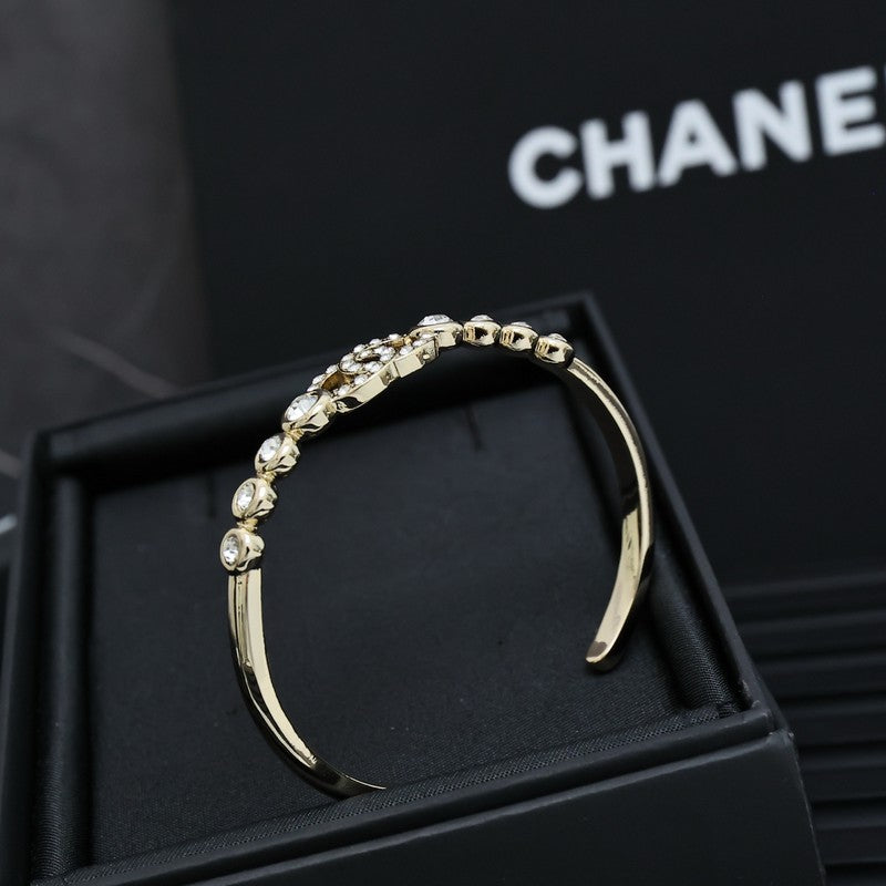 CC 25P Diamond Logo Bracelet