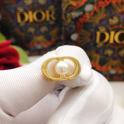 CD Pearl & Gold Earrings
