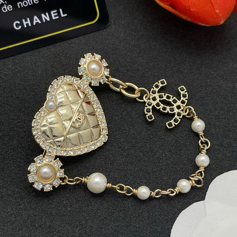 CC Pearl Heart Chain Brooch
