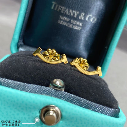 Tiff Smile Yellow Gold Earrings