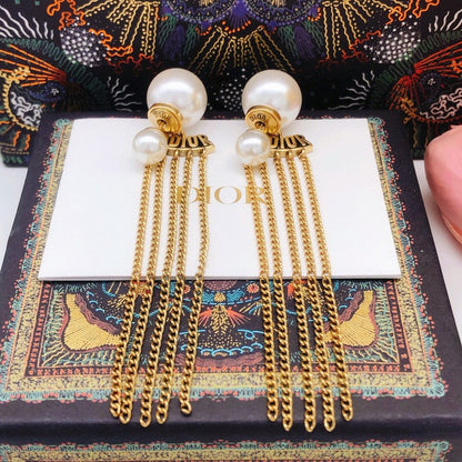 CD Pearl Tassel Long Earrings