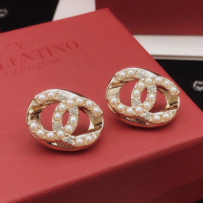 CC Oval Diamond Gold Earrings