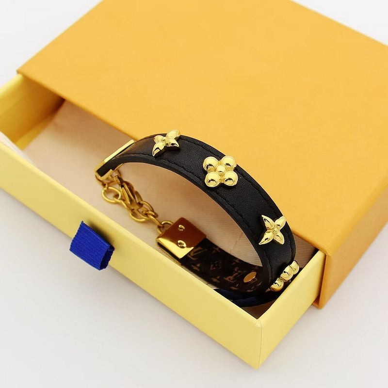 Louis Fleurs Rivets Bracelet
