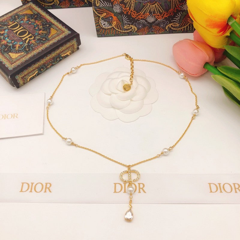 CD Pearls Gold Chain Necklace