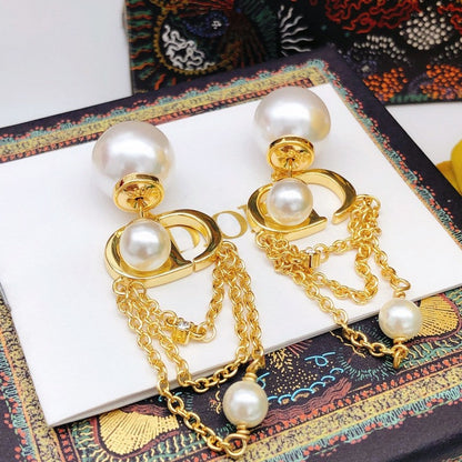 CD Tribales Pearl Earrings