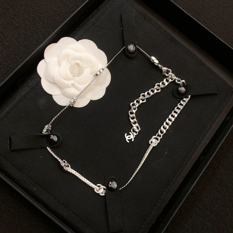 CC 24B White Gold Necklace