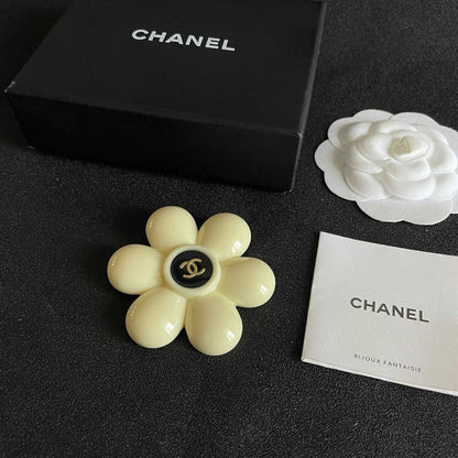 CC White Flower Brooch