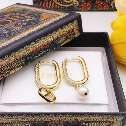 CD D-Fusion Pearl Earrings