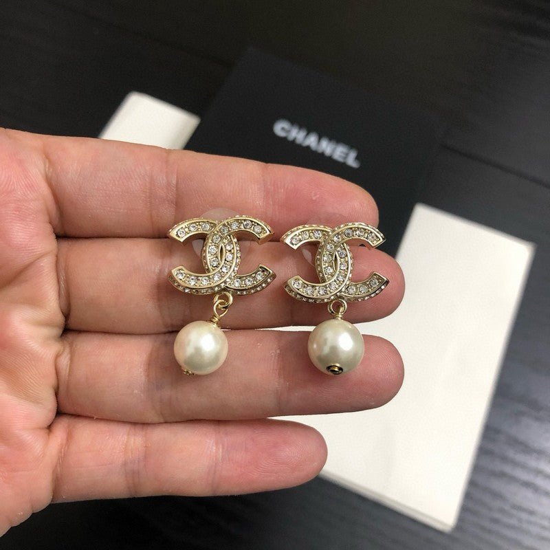 CC Classic Pearl Pendant Earrings