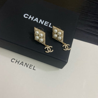 CC Rhombic Pearl Pendant Earrings