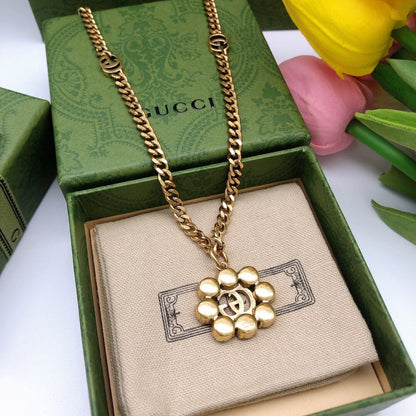 GG Flower Crystals Necklace