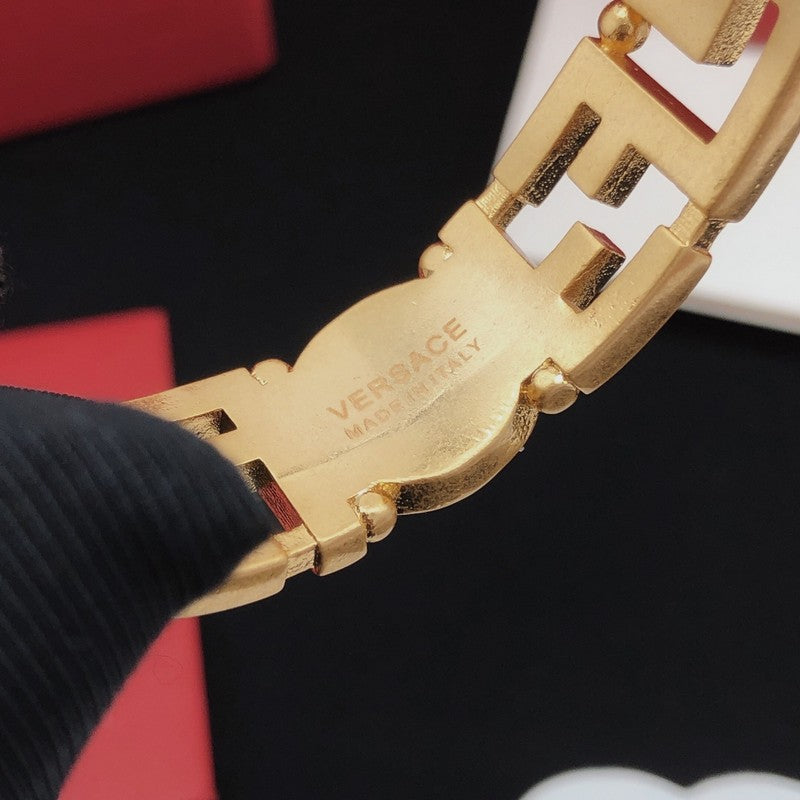 Vers Gold Wide Bracelet