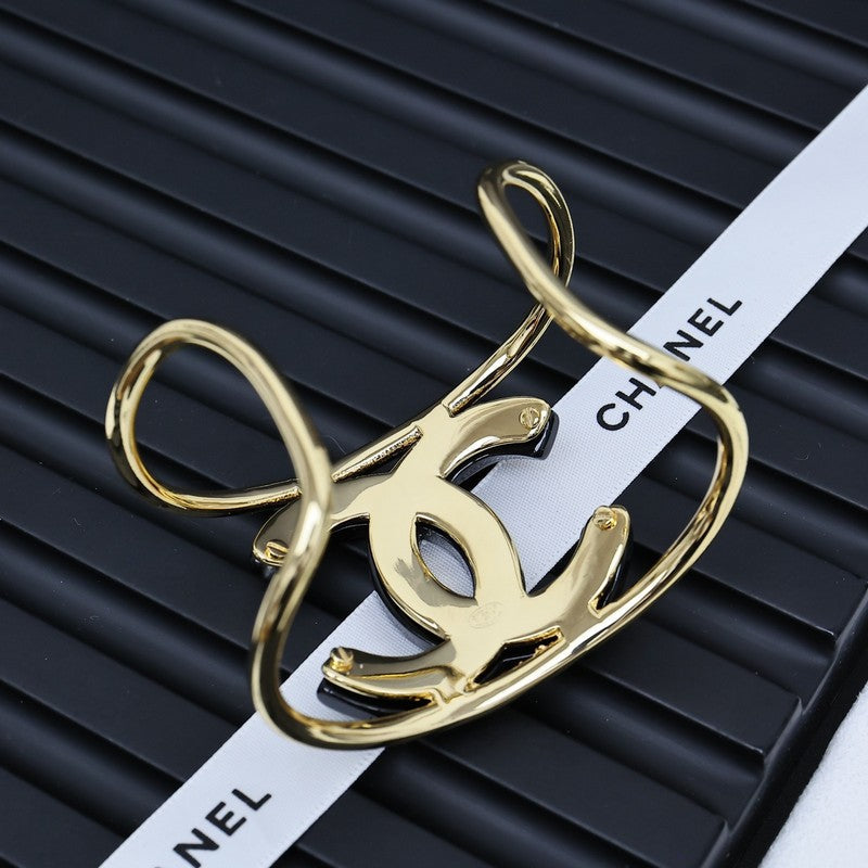 CC 24A Black & White Gold Bracelet