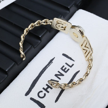 CC NO.5 Pearl Oepn Cuff Bracelet