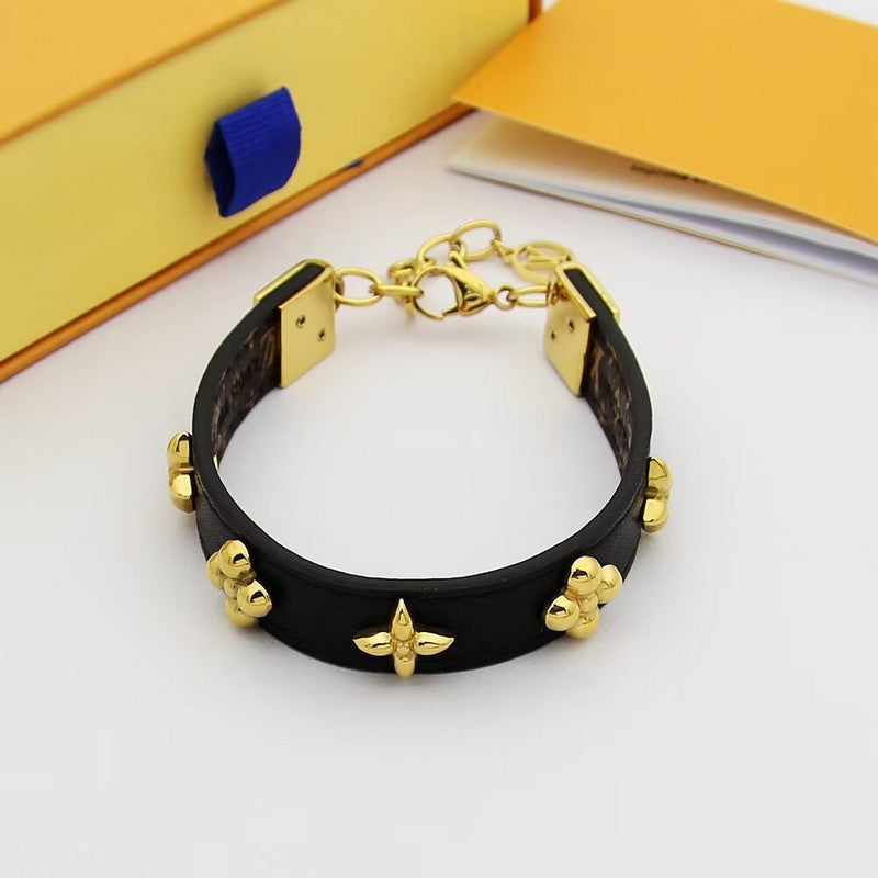 Louis Fleurs Rivets Bracelet