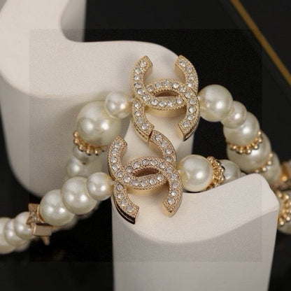 CC 26C Long Pearl Necklace
