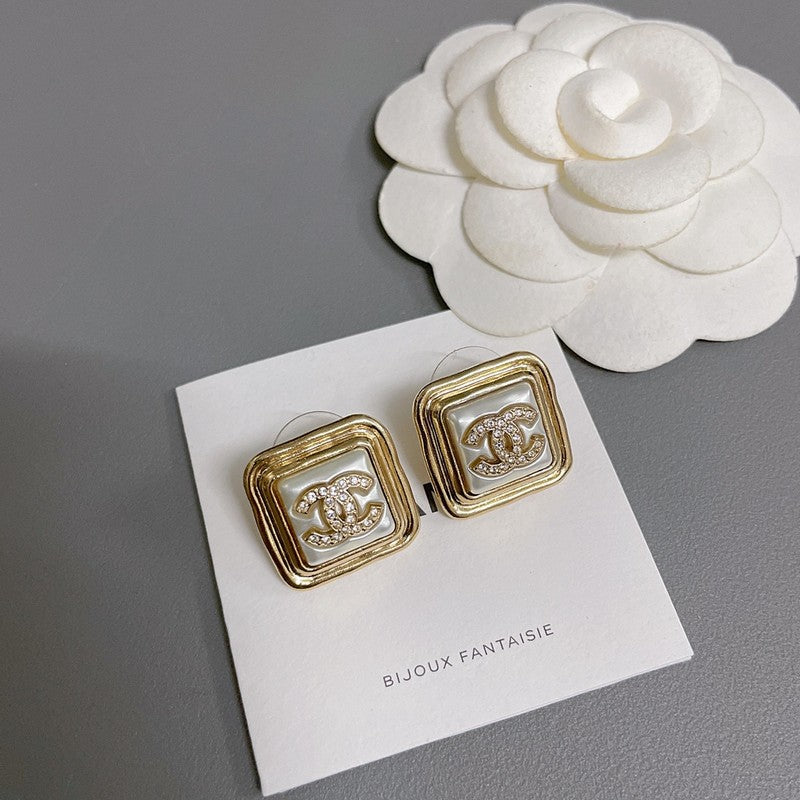 CC Pearl Gold Square Earrings