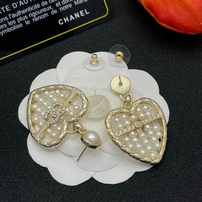 CC Gold Hear Pearl Earrings