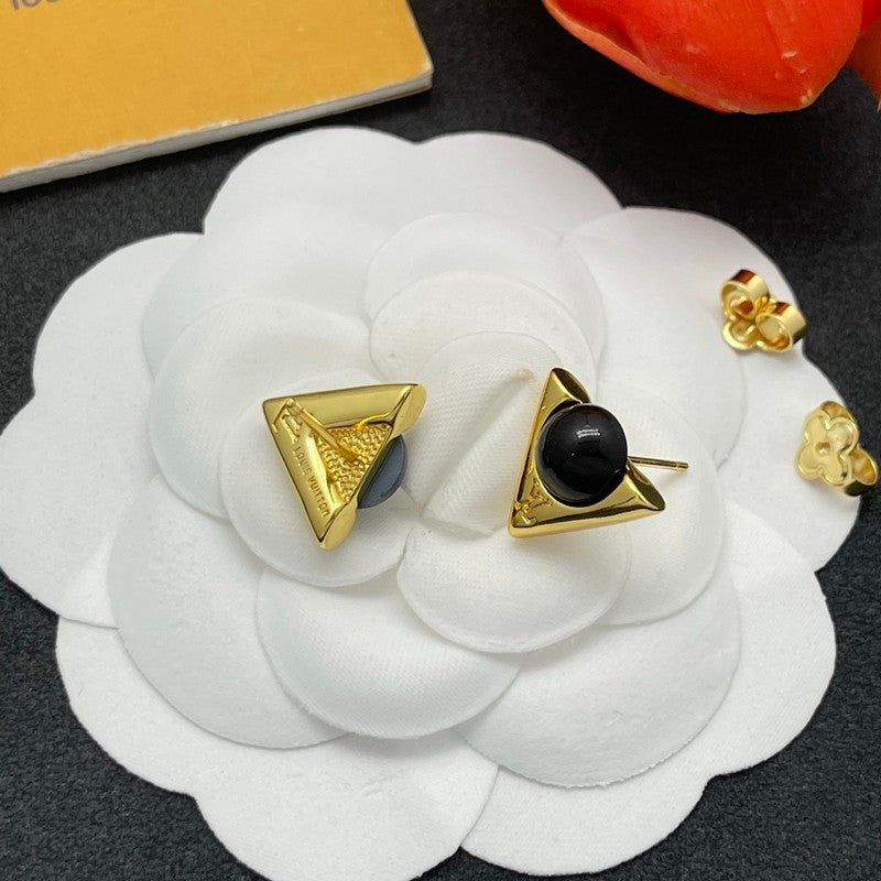 Louis Essential V Black Earrings