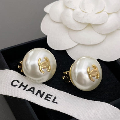 CC Pearl Gold Round Earrings