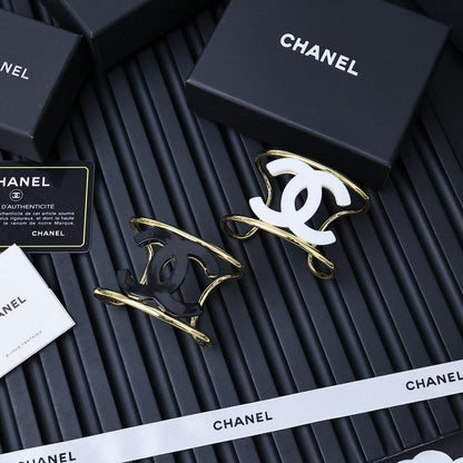 CC 24A Black & White Gold Bracelet