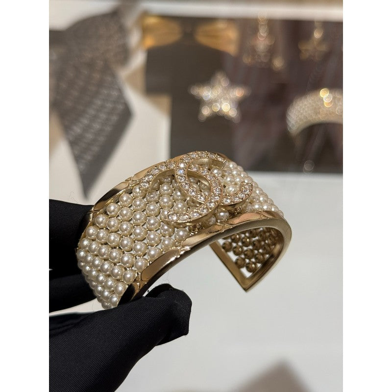 CC 25A Pearl Diamond Cuff Bracelet