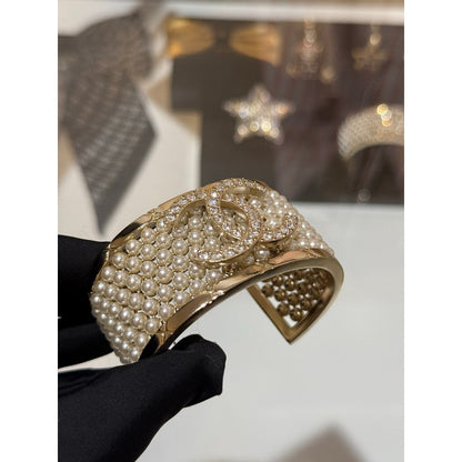 CC 25A Pearl Diamond Cuff Bracelet