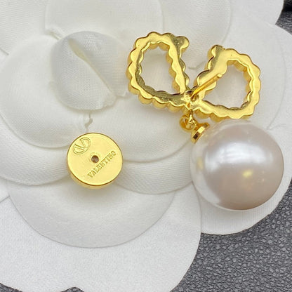 Vlogo Pearl Gold Earrings
