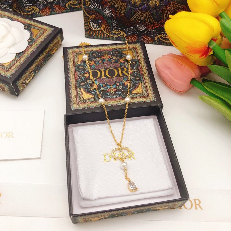 CD Pearls Gold Chain Necklace