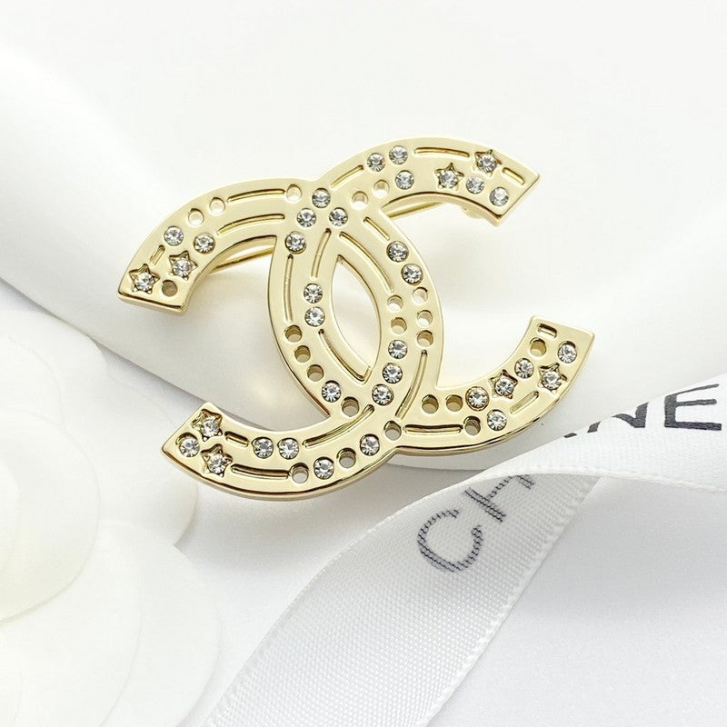 CC 24A Diamond Gold Brooch