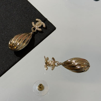 CC 26P Gold Drop Earrings