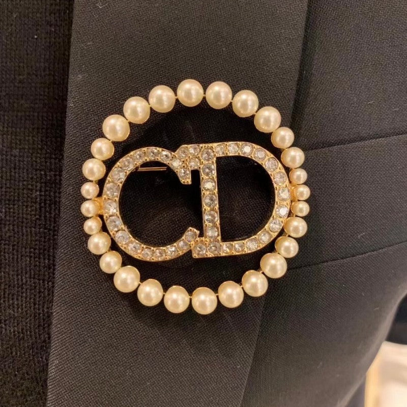 CD Pearls Brooch