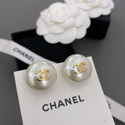 CC Pearl Gold Round Earrings