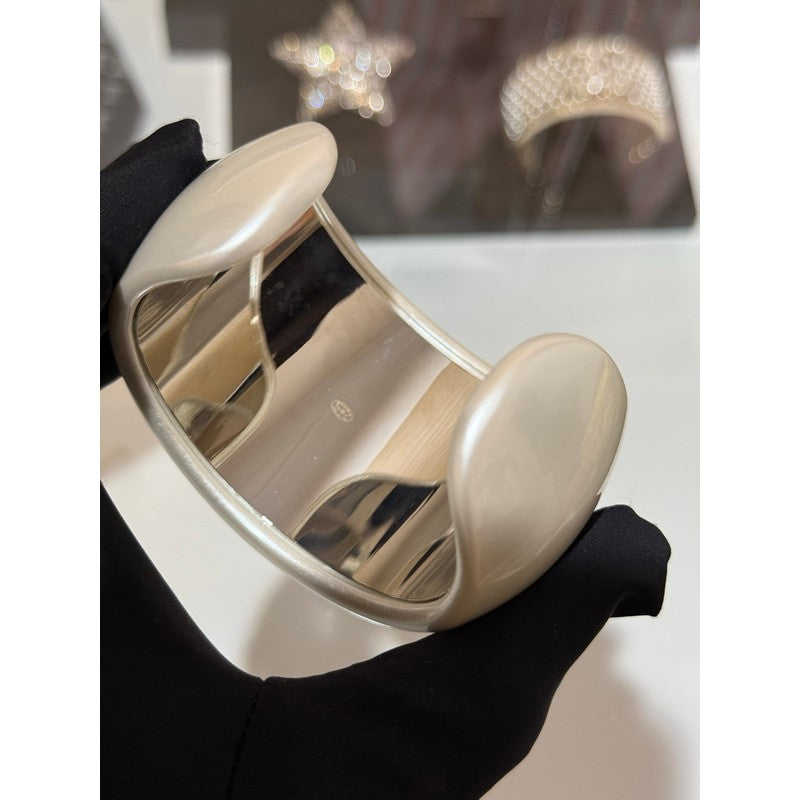 CC 25P Resin Cuff Bracelet