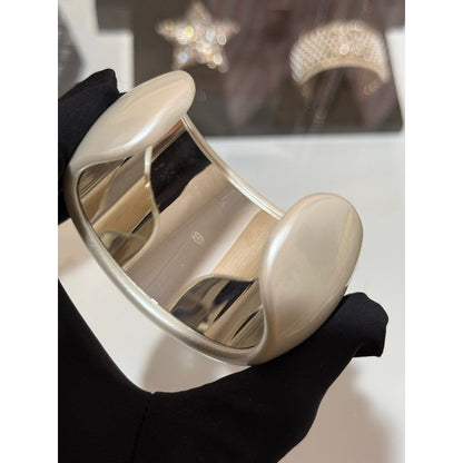CC 25P Resin Cuff Bracelet