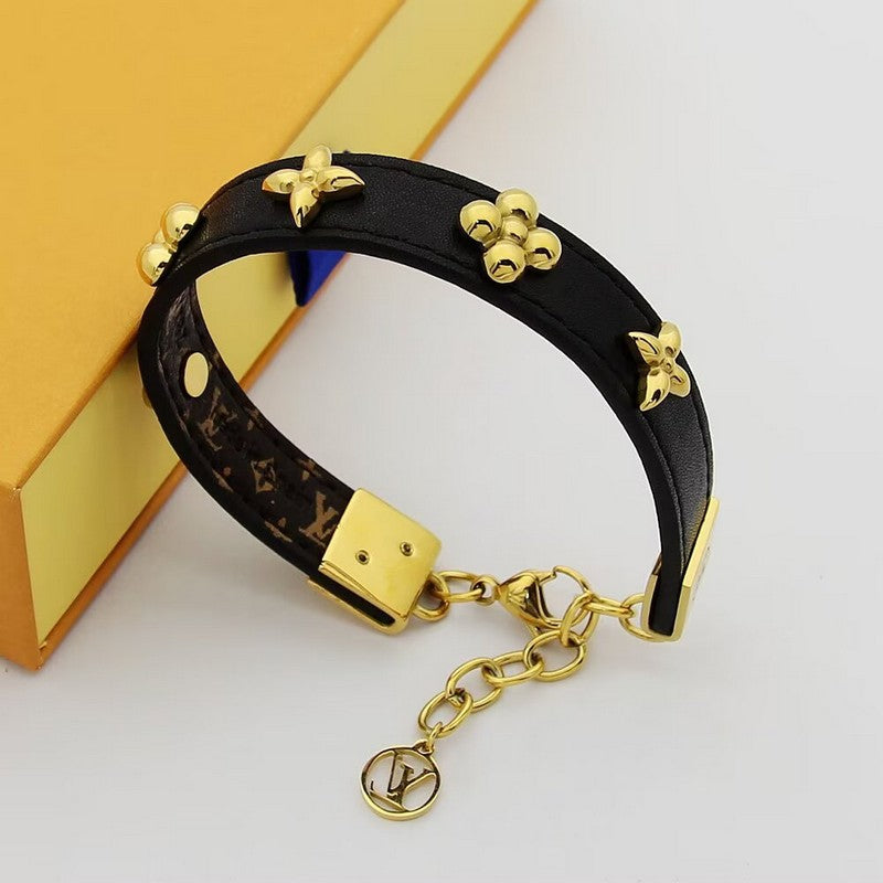 Louis Fleurs Rivets Bracelet