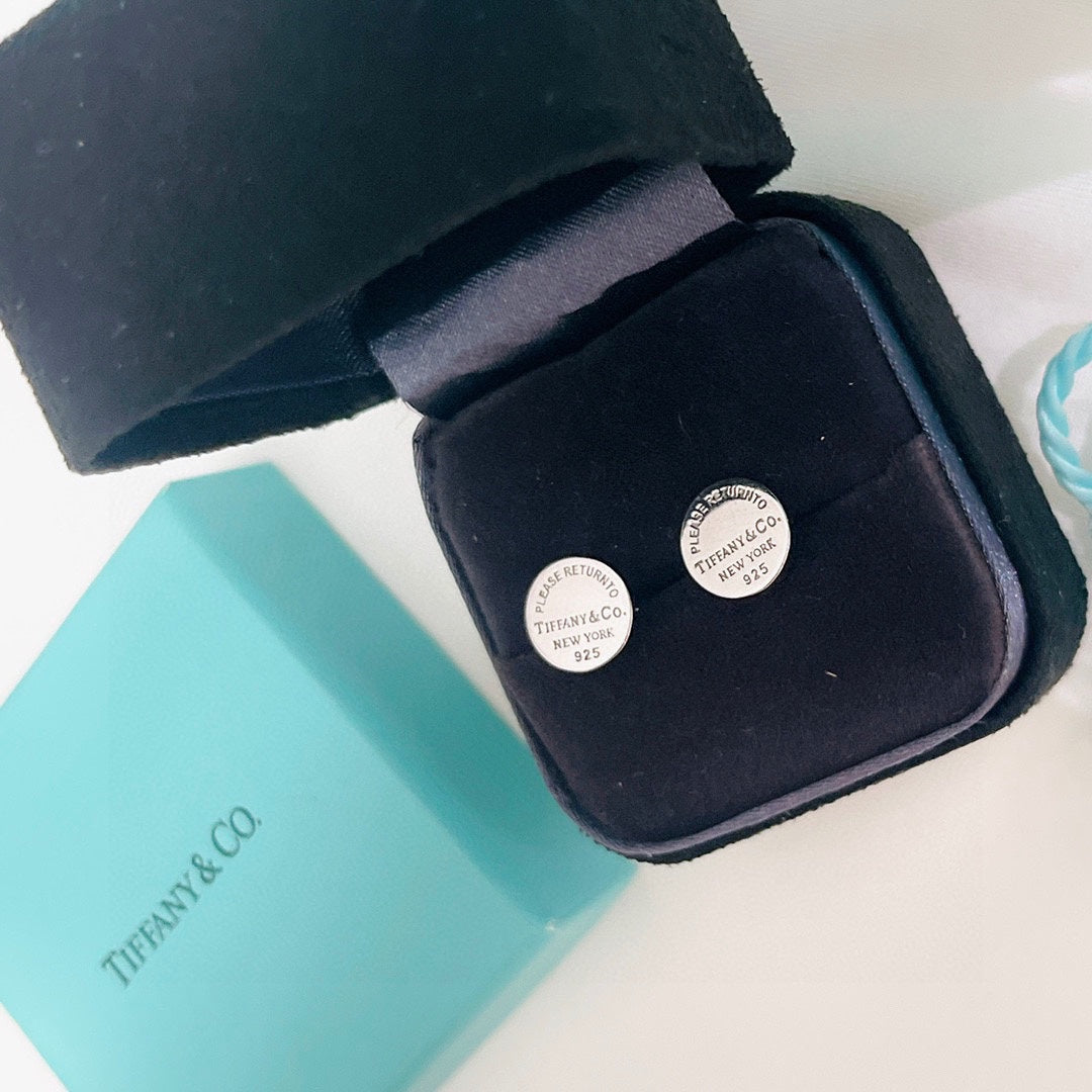 Tiff Circle Stud Earrings