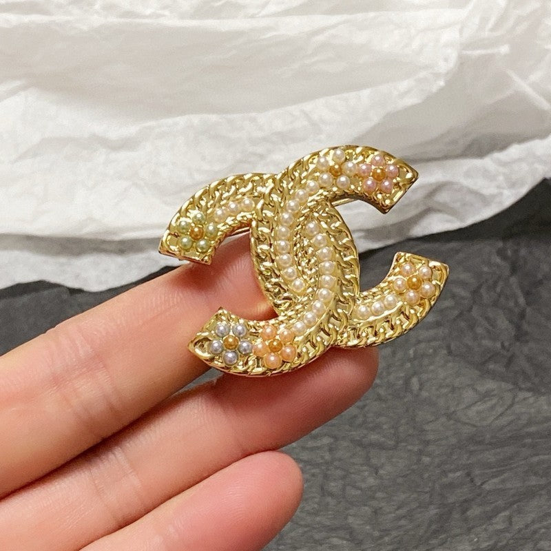 CC Pearl Gold Brooch