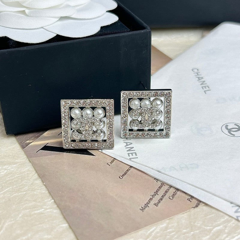 CC Diamond & Pearl Square Earrings