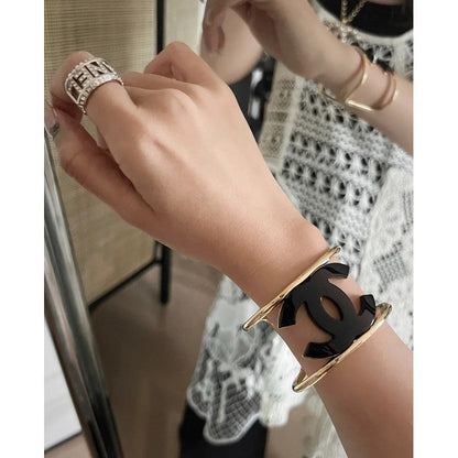CC 24A Black & White Gold Bracelet