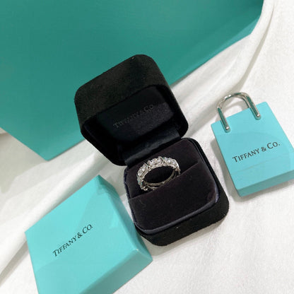 Tiff Schlumberger Eighteen Stone Ring